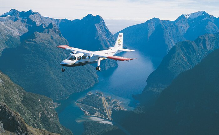 Milford Sound Fly/Nature Cruise/Fly (Shared Activity)