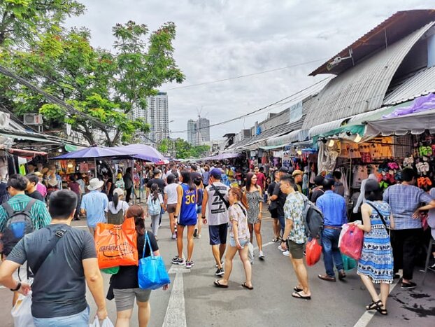 Shopping at Chatuchak Weekend Market