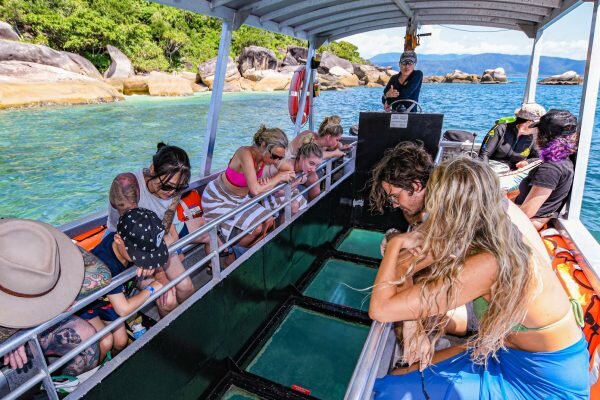 Fitzroy Island Adventures - Island Transfer & Glass Bottom Boat Tour incl. Lunch