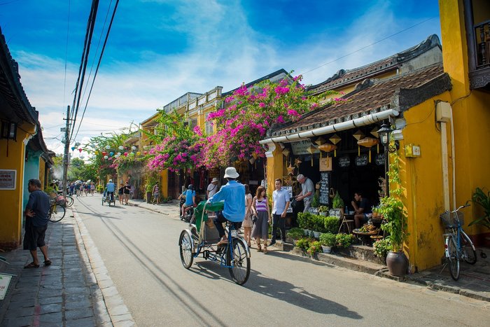 Explore Hoi An Ancient Town - Visit Precious Heritage Museum by Réhahn 