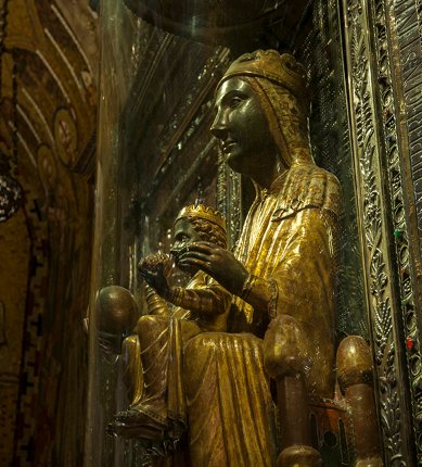 Montserrat & Penedès: Nature, Devotion & Cava