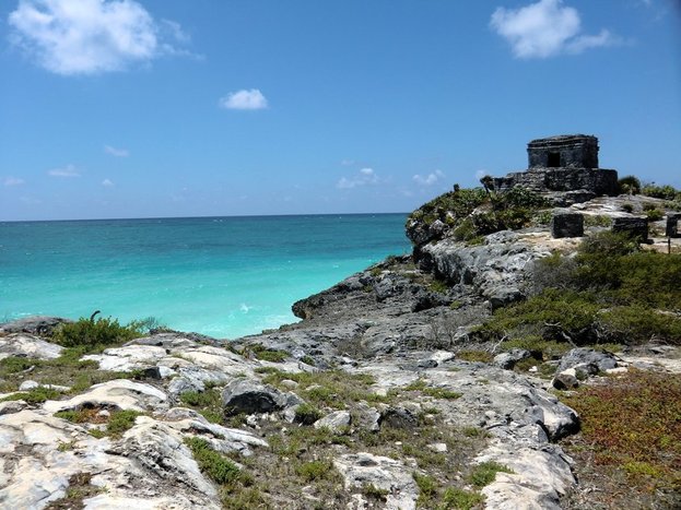 Tulum site with an English speaking guide