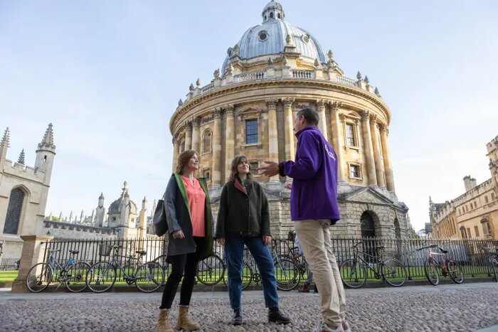 (photo courtesy of Oxford Official Walking Tours)