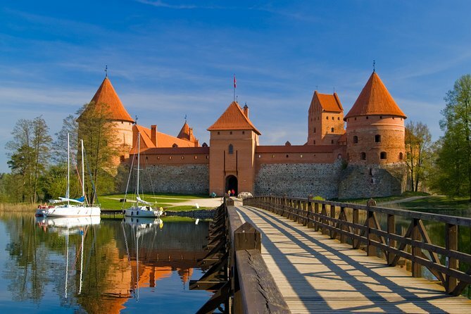 Trakai's Island Splendor—A Serene Escape from Vilnius