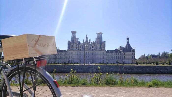 Full Day E-Bike guided tour, Loire Valley Chateaux : CHAMBORD (Small Group/8Hours)