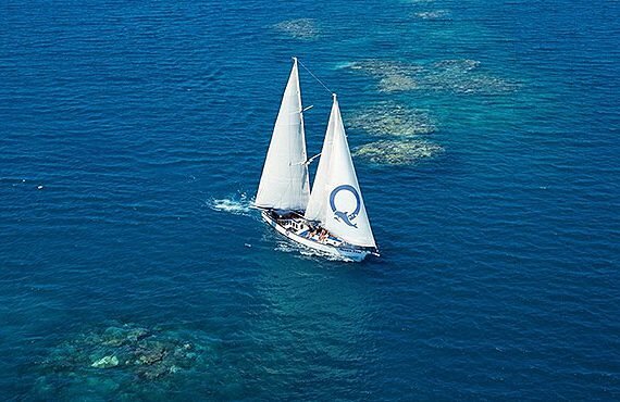 Great Barrier Reef and Green Island Tour - Ocean Free Sailboat