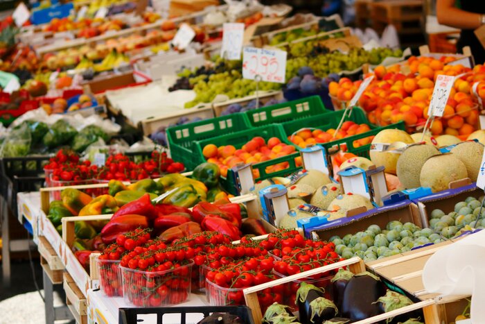 Discover Como: A Food & Market Exploration