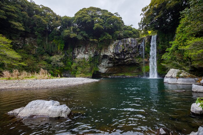 Cheonjiyeon Waterfalls