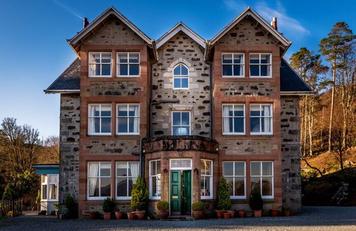 Photo courtesy of Duisdale House Hotel