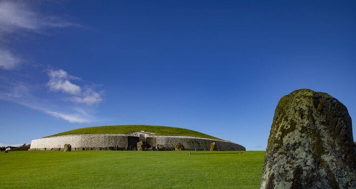 Prehistoric Newgrange & Knowth