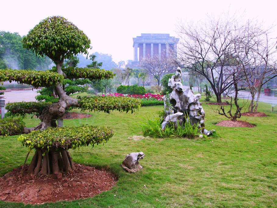 The Ho Chi Minh Mausoleum 