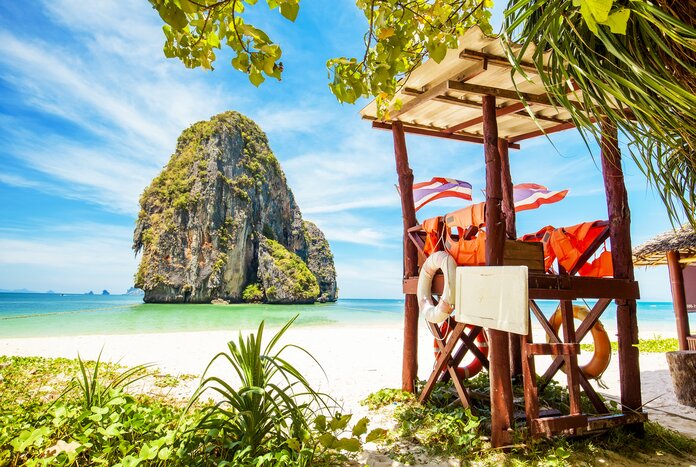 Explore the beautiful beaches of Thailand in Phuket and Krabi