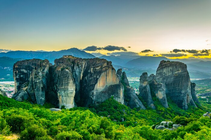 Group Tour of Delphi & Meteora  (2/2)