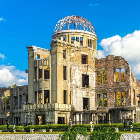 Hiroshima's Legacy: Peace Memorial & Okonomiyaki(public transport)