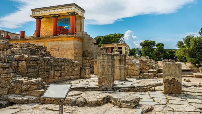 Knossos Palace Small-group Mythological Tour