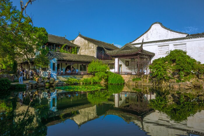 Lingering Garden 