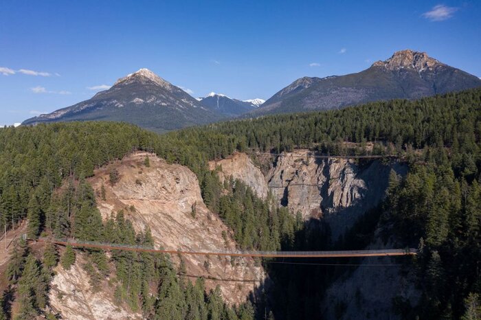 Visit the Golden Skybridge