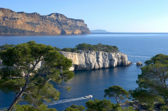 A Day Trip from Aix en Provence to Cassis Village, Calanques Boat Ride & Provence Wines (Small Group Tour/8Hours) 