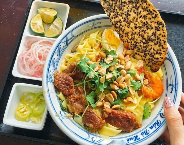 Explore Hoi An Ancient Town and Street Food Tour