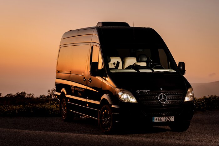 Transfer between hotels in Santorini