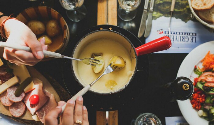 Zurich sunset tour and Cheese Fondue