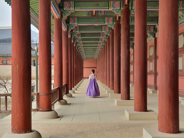 Explore the corridors of Gyeongbokgung in Seoul on this 13-day tour of South Korea and Japan