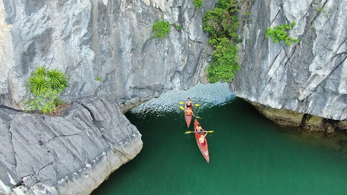 Dark & Bright Cave - Lan Ha Bay - Tuan Chau - Disembarking Lyra Grandeur Cruise 