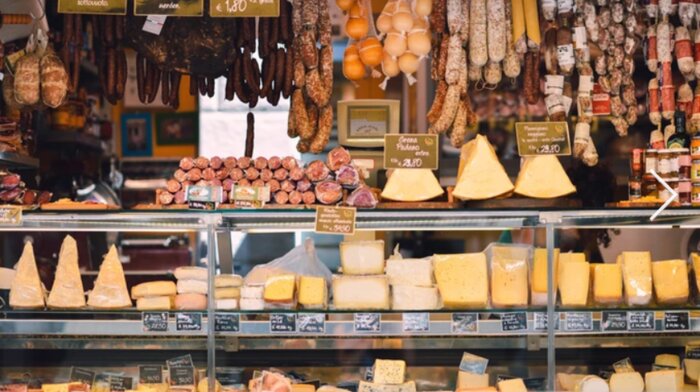 Bolzano Food Walk: Flavors of the Dolomites