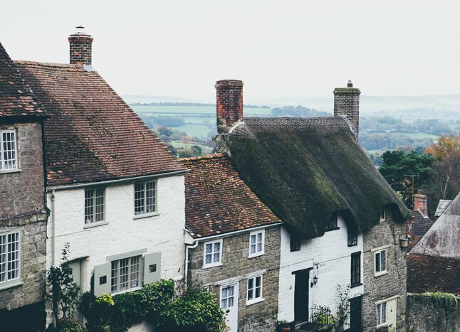 Drizzly weather on idyllic Gold Hill in Shaftesbury, Dorset England