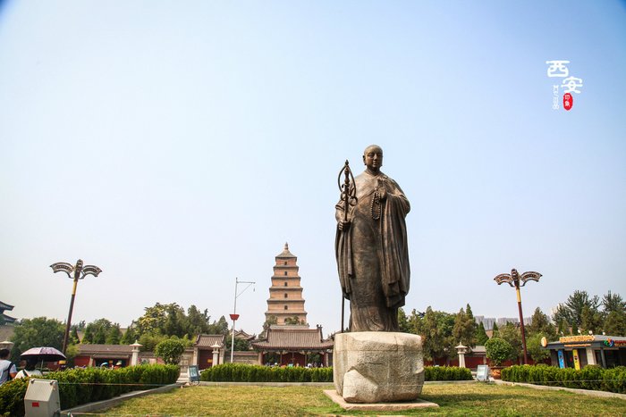 Half Day Tour of the Treasures of Ancient China: Giant Wild Goose Pagoda and Ancient City Wall