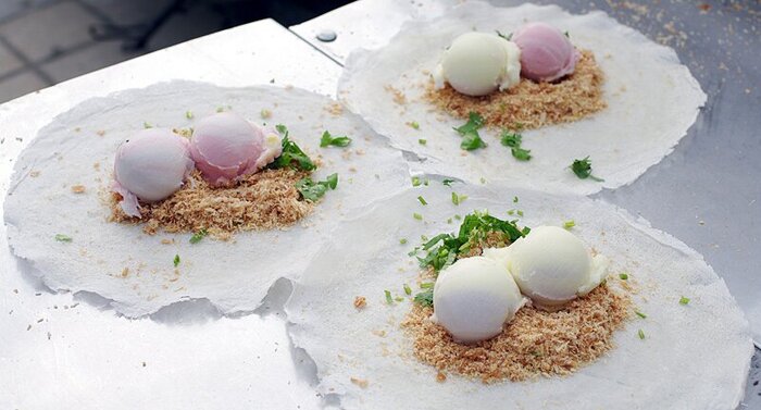 Food Exploration to Morning Market + Peanut Roll Ice Cream DIY & Cycling at Old Caoling Tunnel - Travel to the Past by Bike