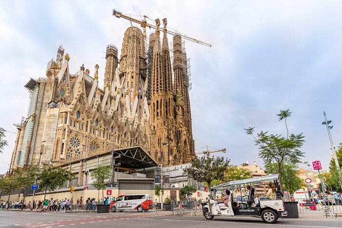 Private Tour of Barcelona by Electric Tuk-Tuk
