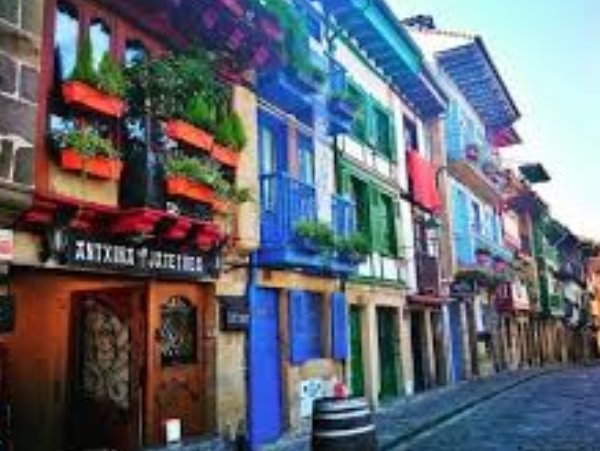 A Basque Country Excursion:  Jaizkibel Hike, Txakoli Winery & Hondarribia