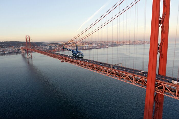 Lisbon by Land & Sky: Private City Tour with Panoramic Helicopter Flight 