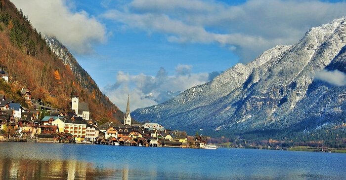 Hallstatt + Salzkammergut & World Famous Movie Locations (Small Group Tour/8Hours)