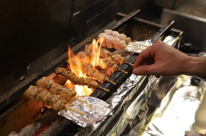Hidden Gem Food & Whiskey Night Tour near Roppongi