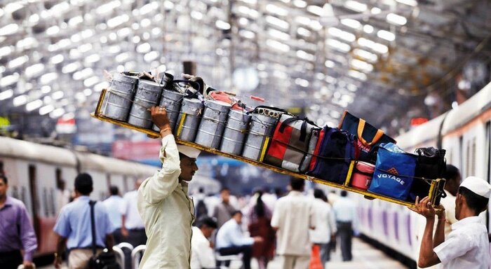 The Dabbawala Trail: A Behind-the-Scenes Mumbai’s Unique Lunch Delivery System