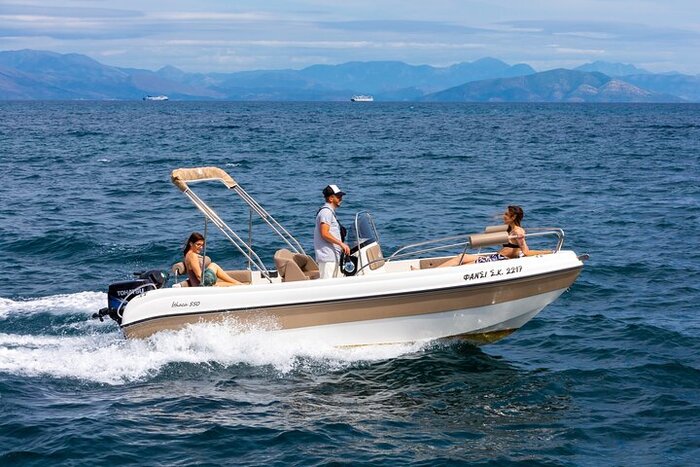 Private halfday boat tour in Corfou