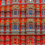 The colorful Hawa Mahal in Jaipur