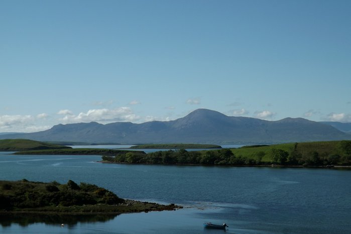 Private tour of Connemara (Sky Road, Kylemore Abbey and a Sheep dog Farm experience)
