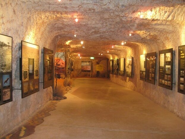 Ho Chi Minh - Visit Cu Chi tunnels - Fly to Siem Reap