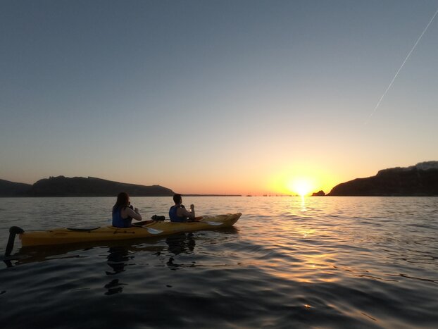 Sunset Kayak Private Tour in Santorini
