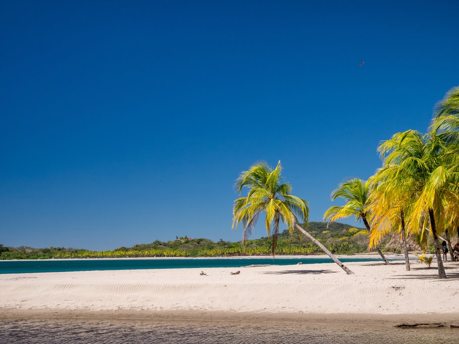 Beach in Sámara