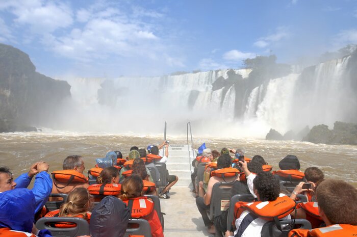 Dinghy trip from the Argentinian side ´Gran Aventura´