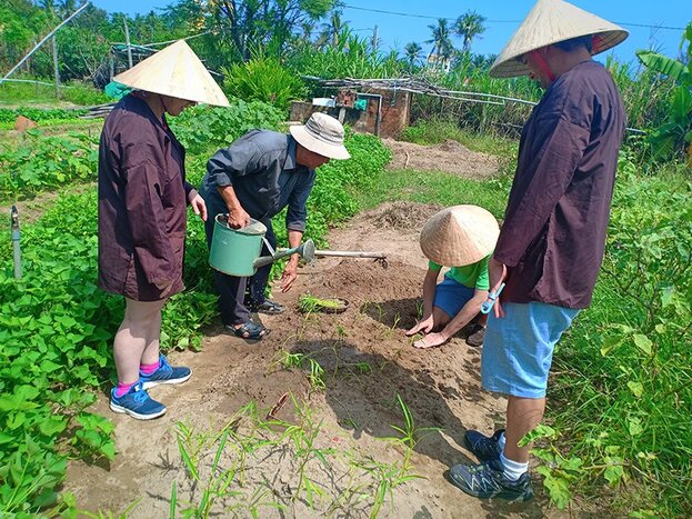 Cam Thanh Cycling & Thanh Dong Organic Farm ( HUT) 