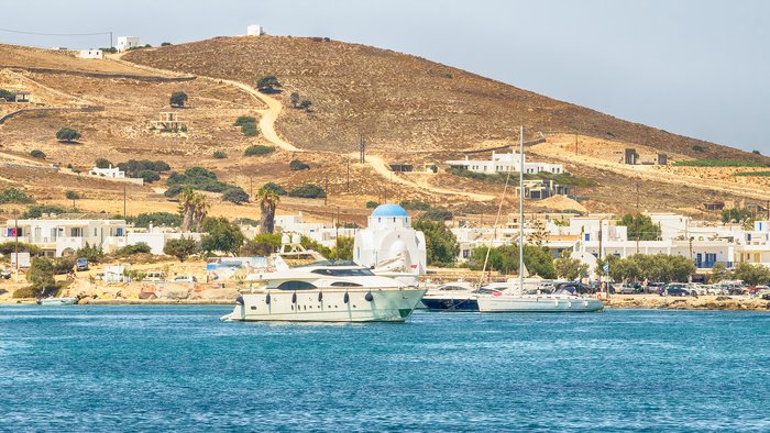 Antiparos & boat tour around coast line of Despotiko
