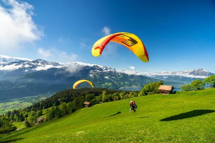 Paragliding in Interlaken