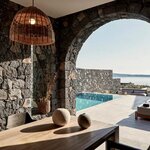 Relish the amenities at the 5-start Canaves Oia Epitome on Santorin on a luxury sailing trip (photo courtesy of Canaves Oia Epitome)