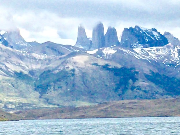 Hiking in Torres del Paine, Aionikenk and Laguna Azul 