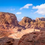 Trek along the Jordan Trail towards Petra